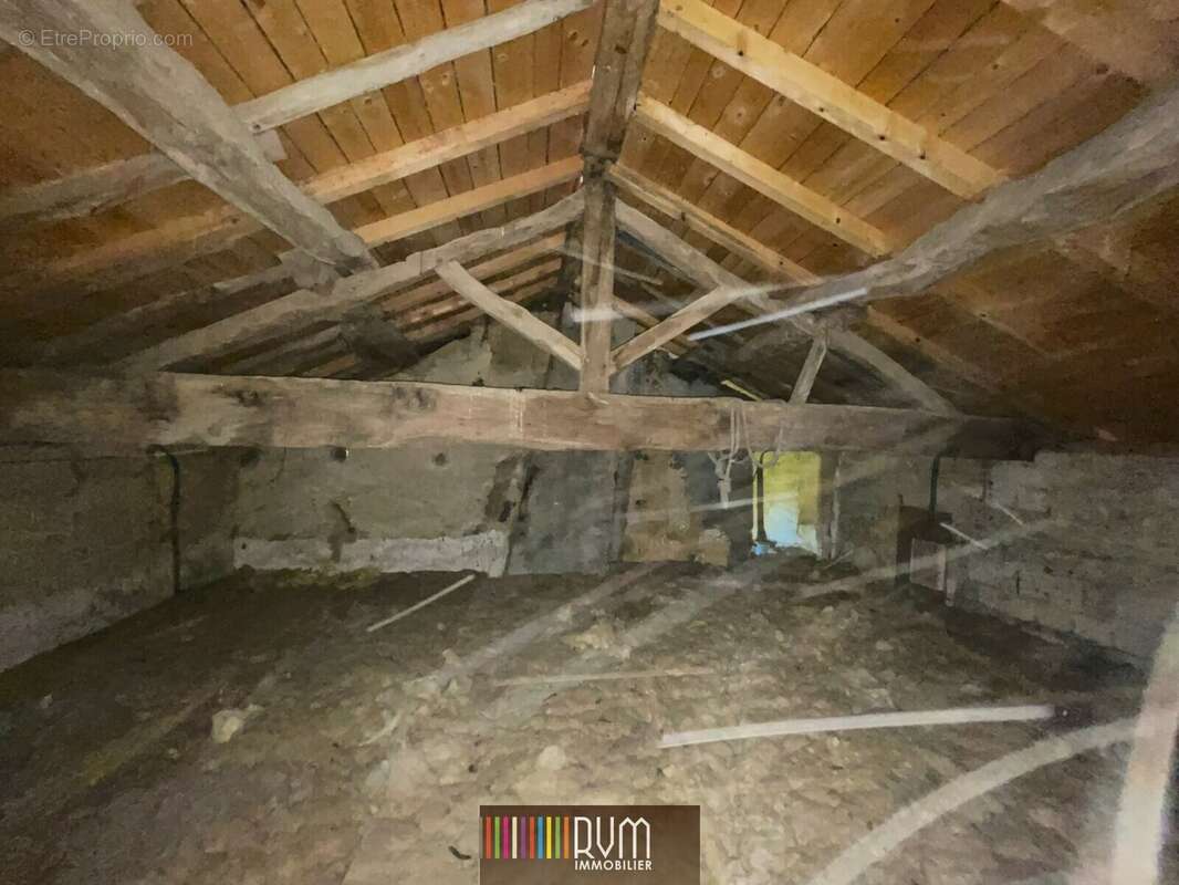 Maison à SAINT-ETIENNE-DU-BOIS