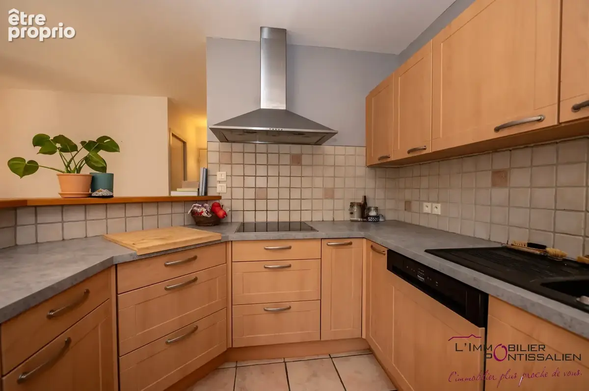 Appartement centre village MOUTHE - photo 9