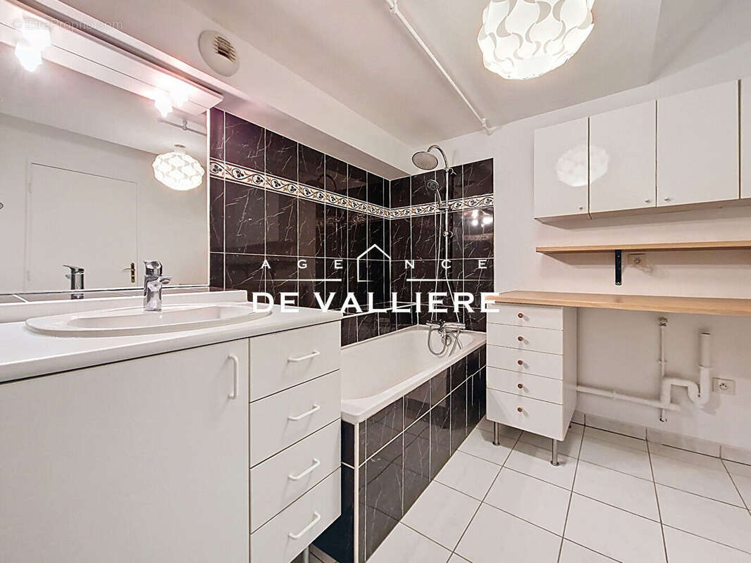 Appartement à NANTERRE