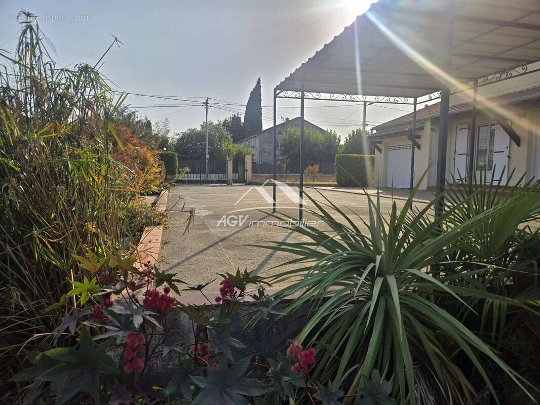 Au calme, maison 90 m² habitable, 1 135m² de terrain - photo 2