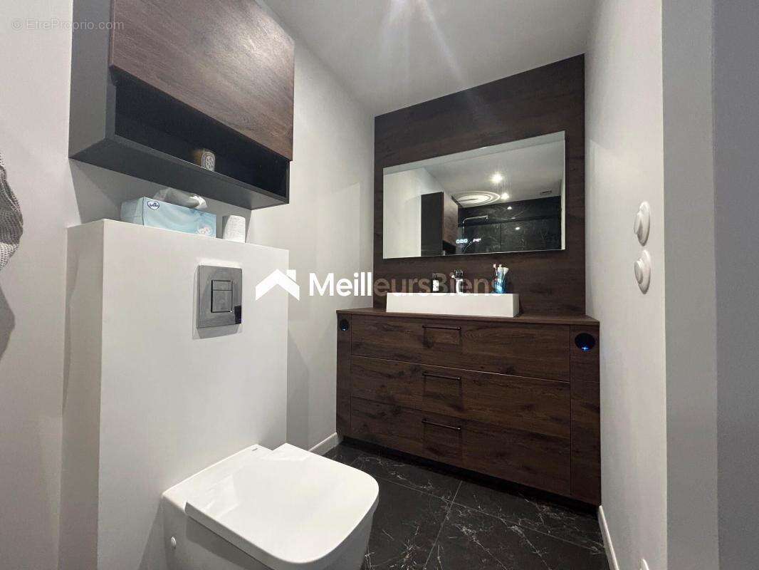 Maison à SAINTE-EULALIE-EN-BORN