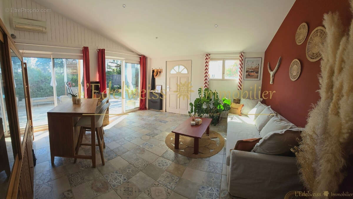 Maison à BOUILLARGUES