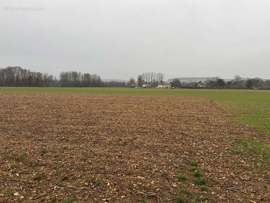 Terrain à PACY-SUR-EURE