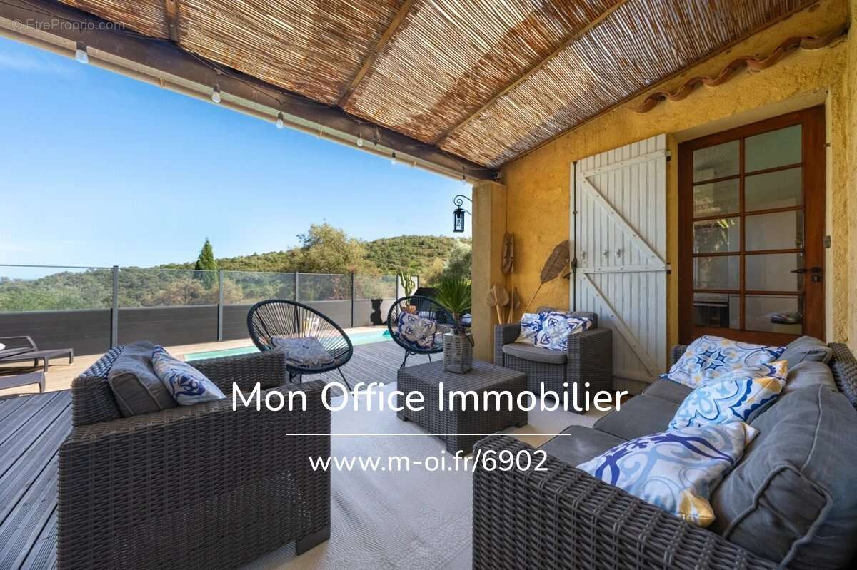 Référence : 6902-JDO - Villa provençale de charme avec piscine, studio indépendant et aperçu mer ! - photo 7