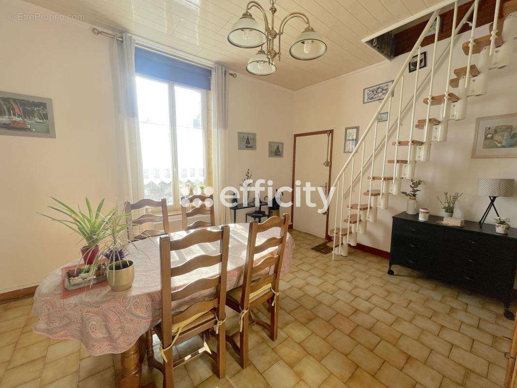 Appartement à INZINZAC-LOCHRIST