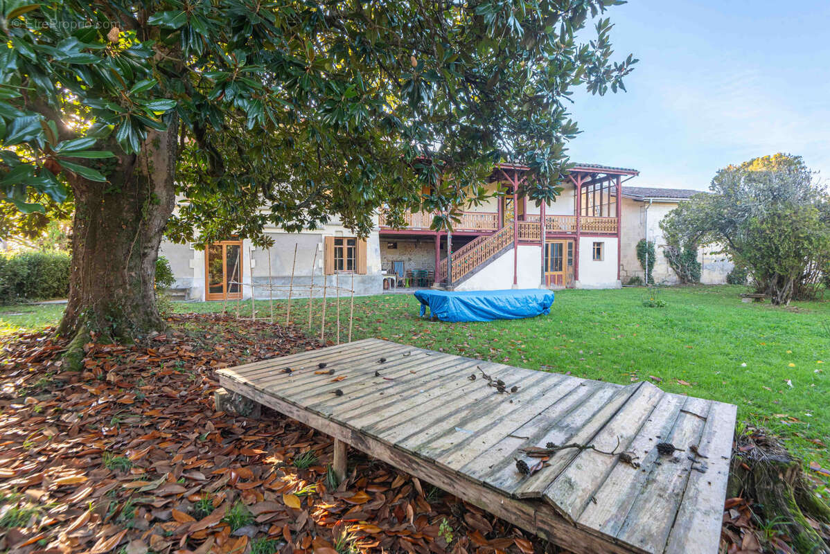 Maison à QUINSAC