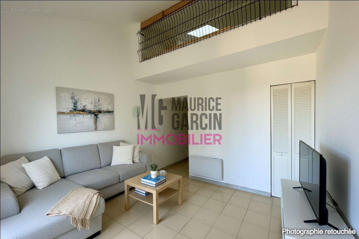 Maison à VENASQUE