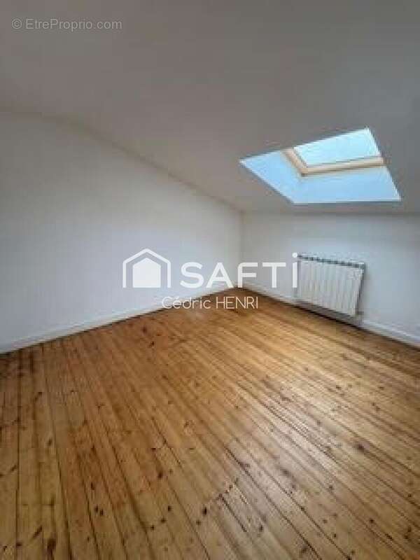Maison 135 m² à Saint-Segal  - photo 8