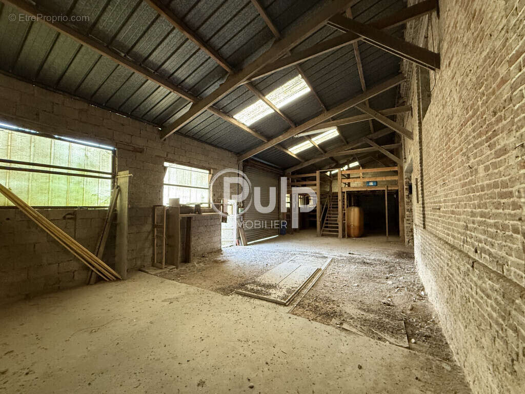 Autre à ESTREES-LES-CRECY