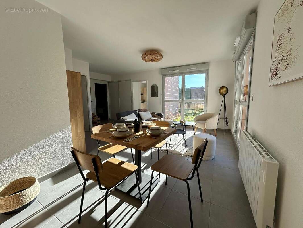   - Appartement à VILLEFRANCHE-SUR-SAONE