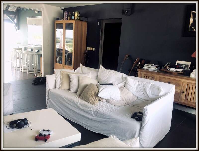 Maison à BAIE-MAHAULT