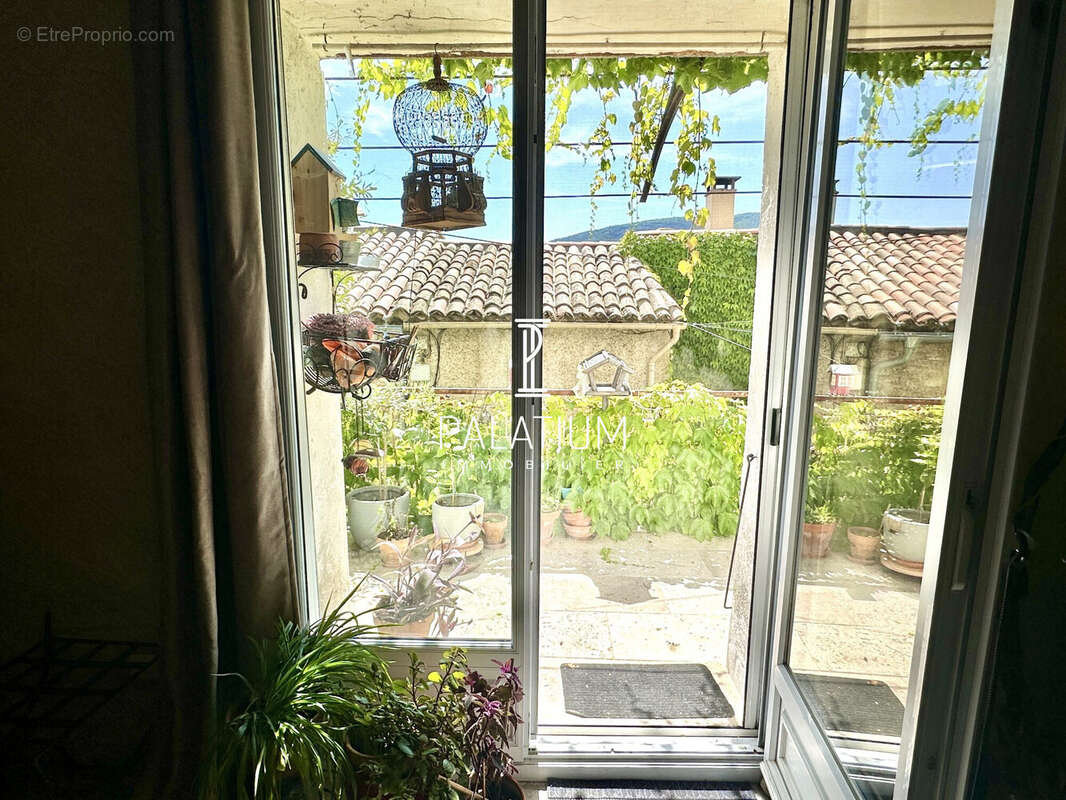 Maison 100 m² à Dauphin  - photo 4