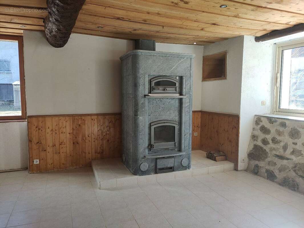 Maison de 200 m² en pierre avec jardin - photo 8