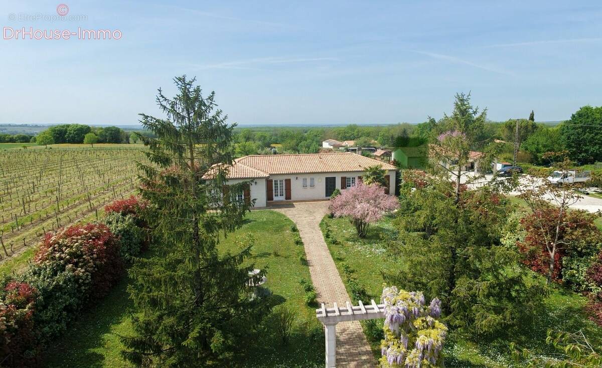Maison à HIERSAC