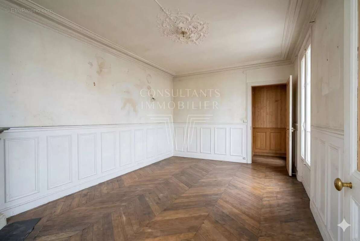 Appartement à LEVALLOIS-PERRET