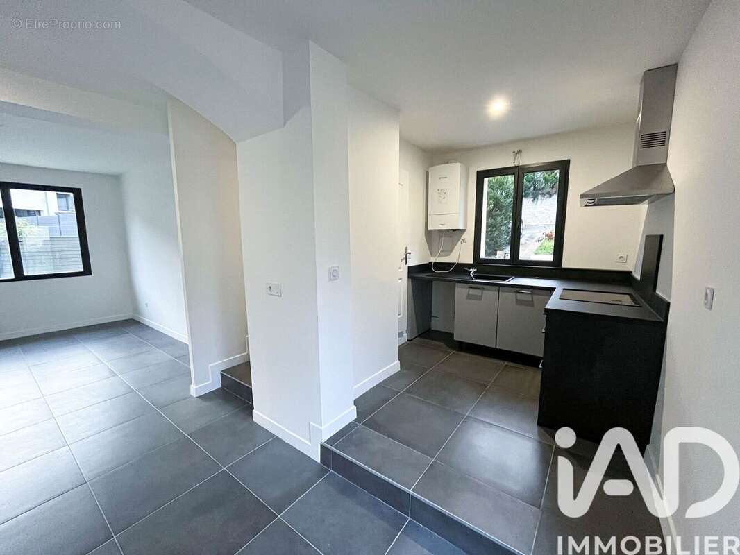 Photo 2 - Maison à MANTES-LA-VILLE