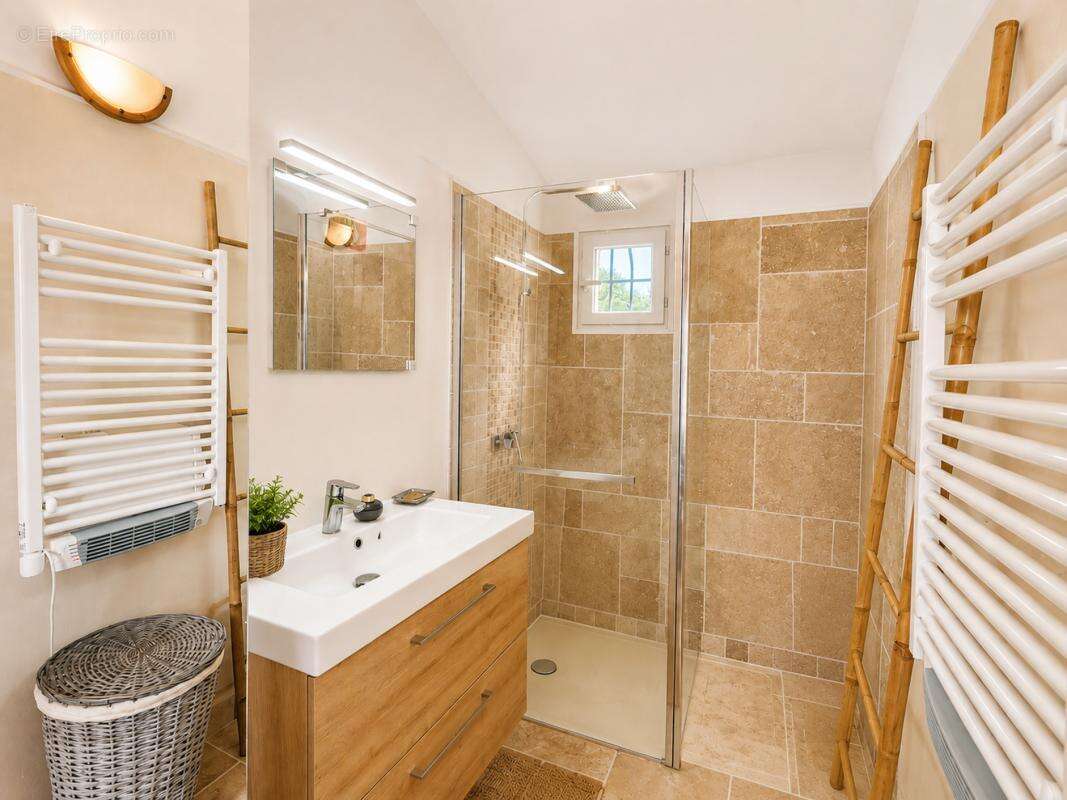Maison 94 m² à La Seyne-Sur-Mer  - photo 13