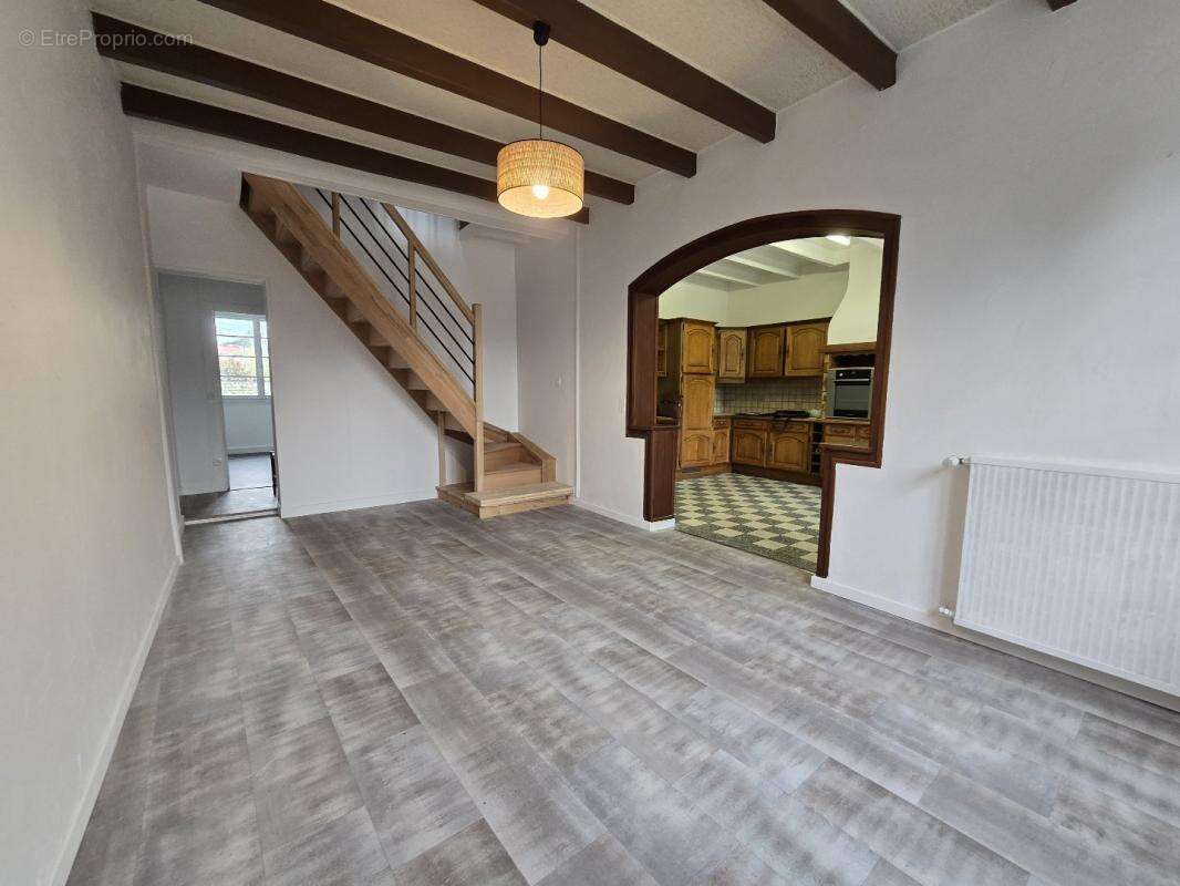 Maison à AUTHON-EBEON