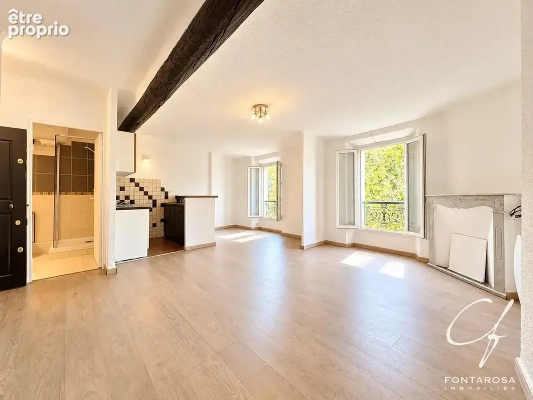 Appartement 2 pieces frejus centre - photo 2