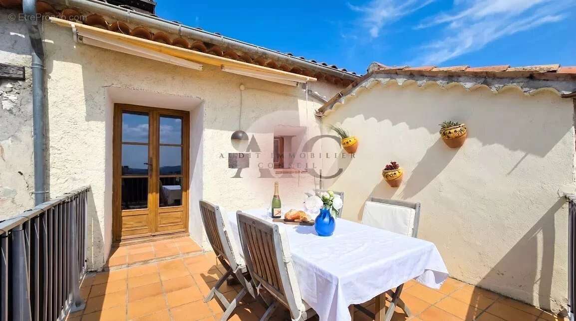 Appartement à FAYENCE