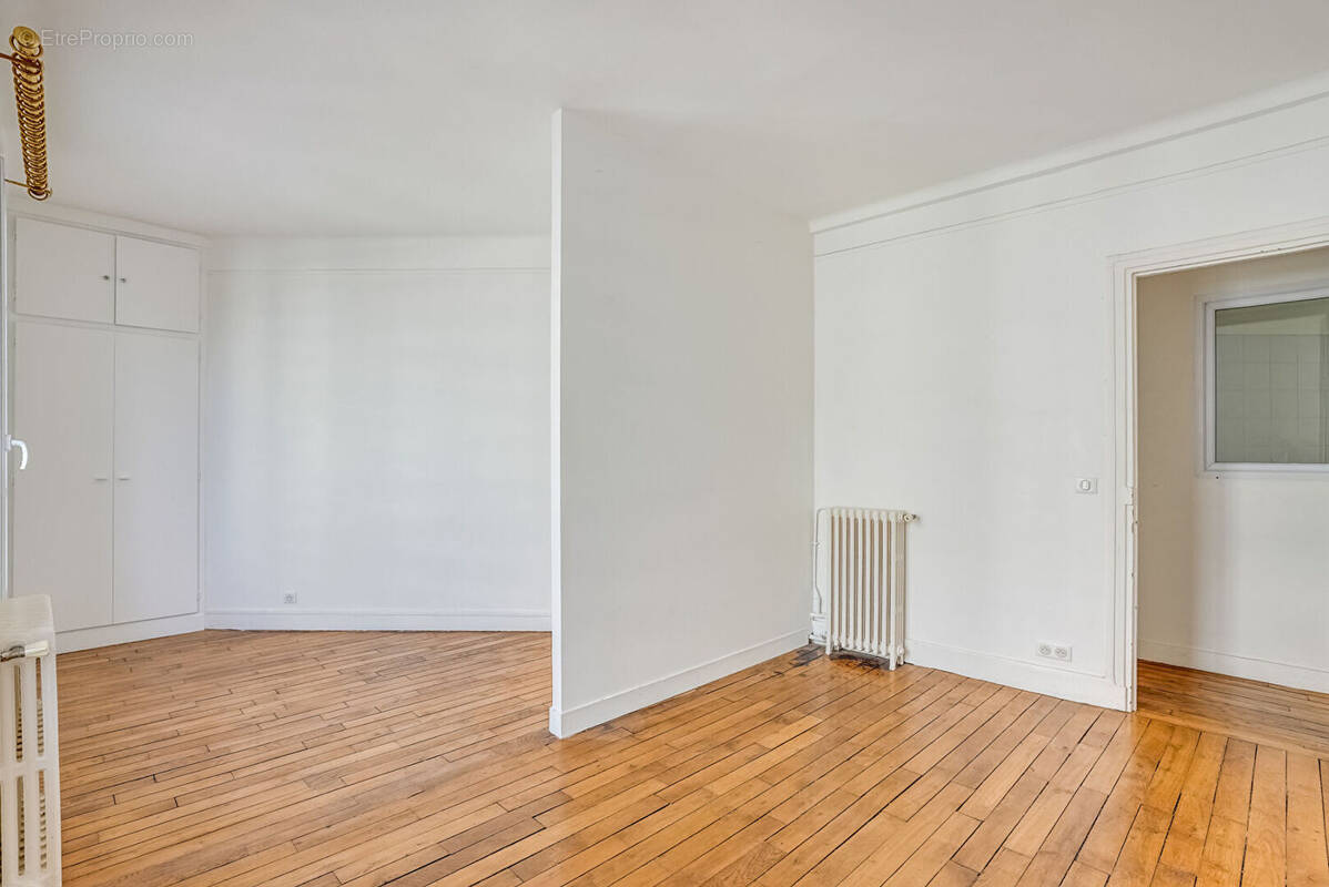 Appartement à PARIS-19E