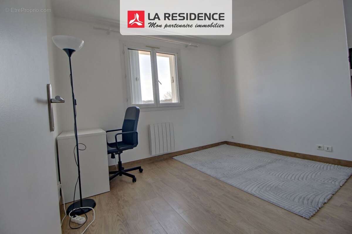 Appartement 66 m² à Plaisir  - photo 4