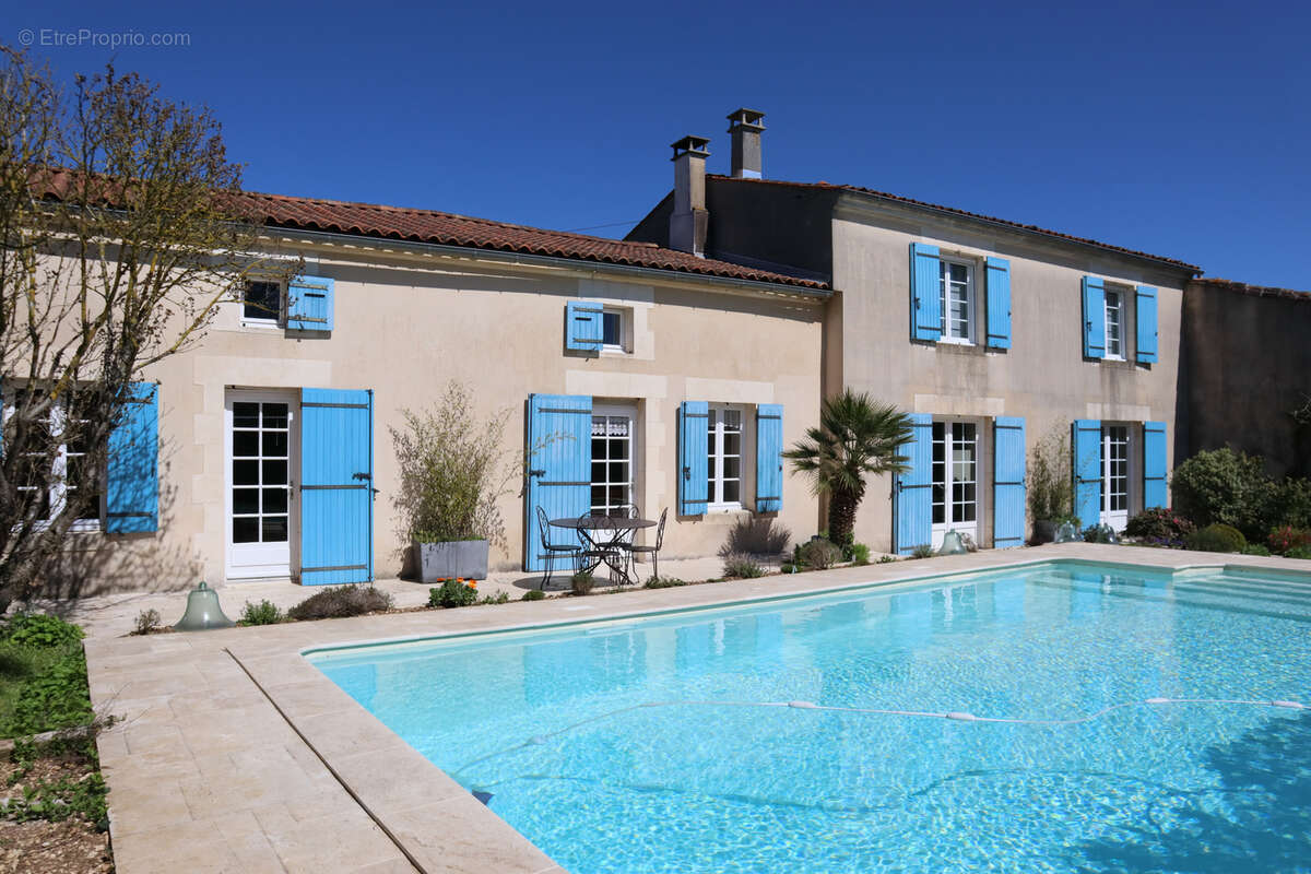Maison à LE SEURE