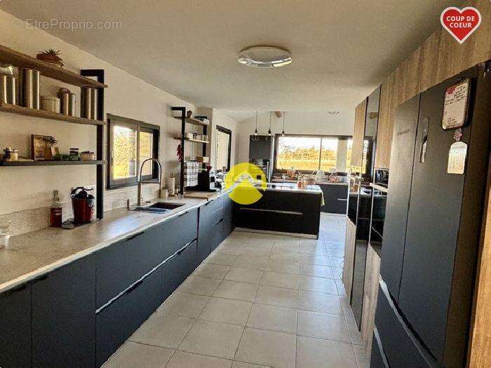 Maison à SAINTE-ALVERE