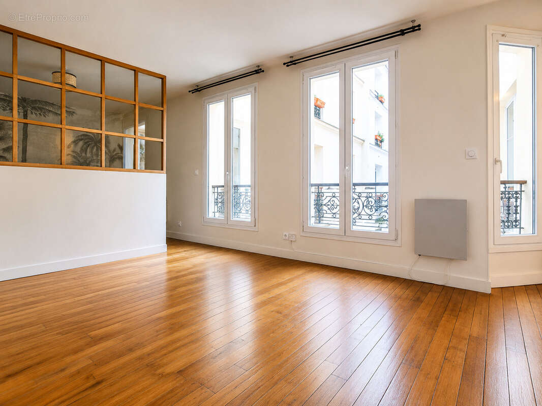 Appartement à PARIS-18E