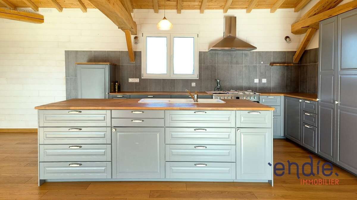 Maison à CARDEILHAC