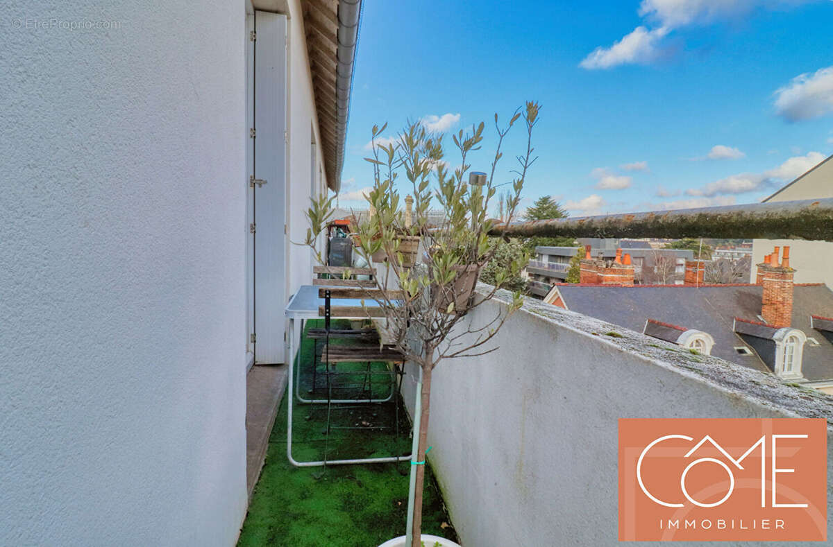 À vendre en exclusivité : chez côme immobilier - appartement t7 - 129m² - 5 chambres - dernier étage - proche place hoche - métr - photo 3