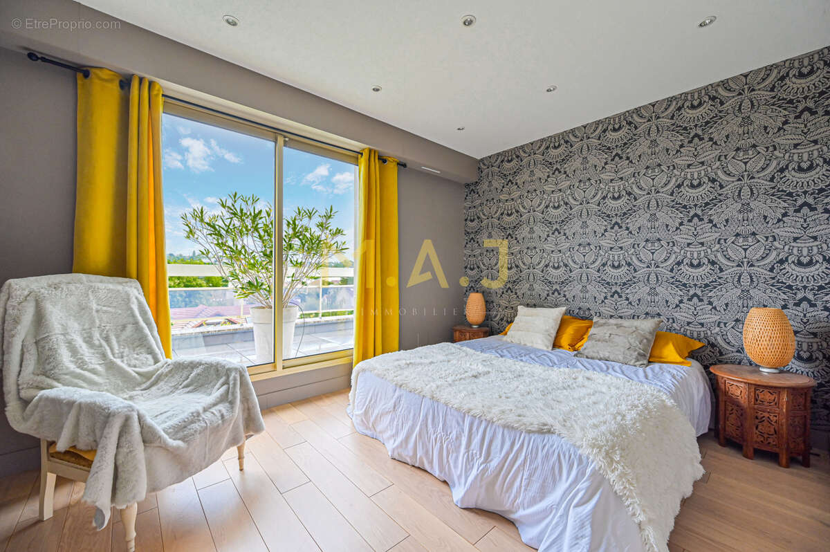 Appartement à LE PERREUX-SUR-MARNE