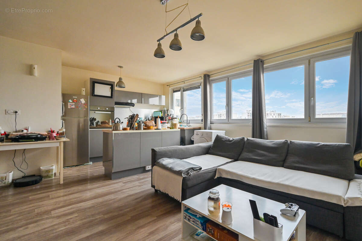 Appartement à CHARENTON-LE-PONT