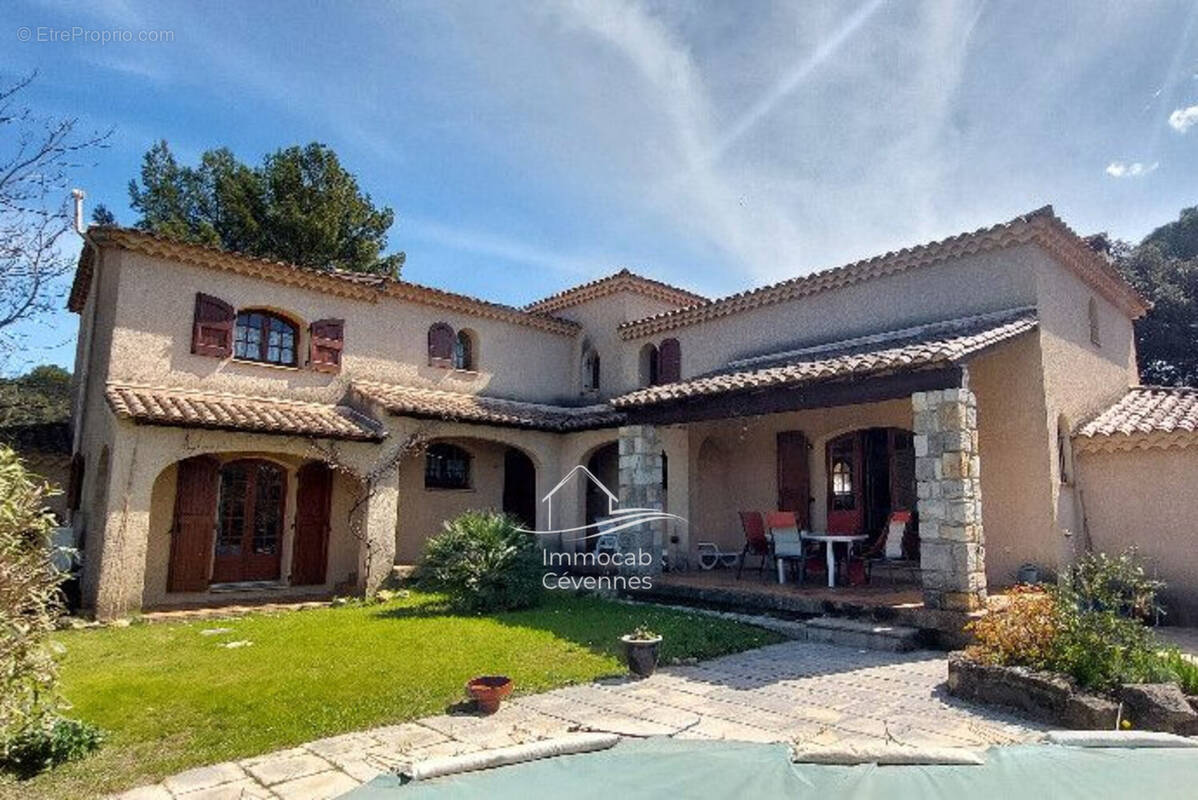 Maison à BOISSET-ET-GAUJAC