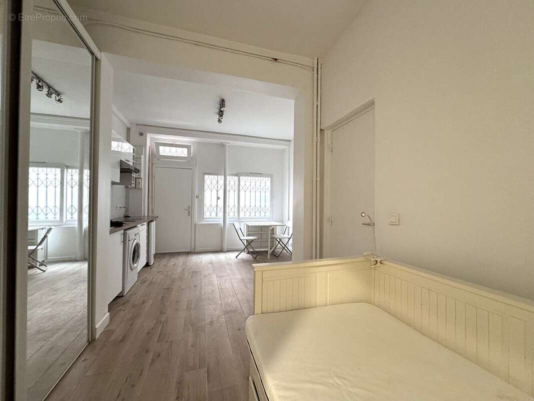 Commerce à PARIS-17E