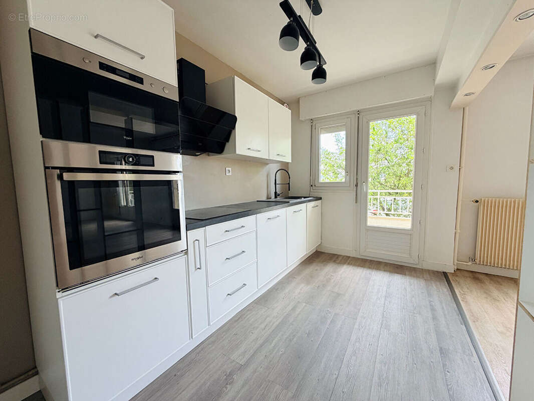 Superbe appartement 4 pièces lumineux à Reims avec balcon et parking - photo 4
