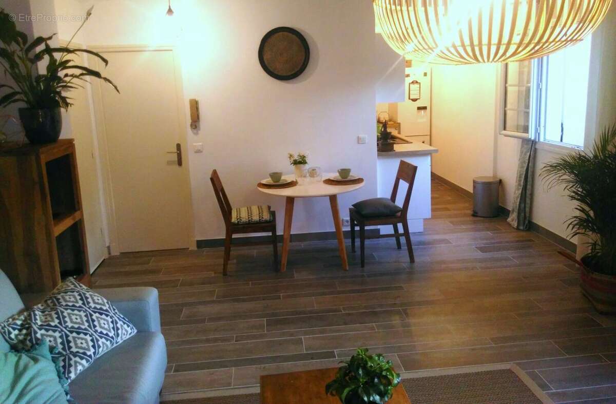 Appartement à VENCE