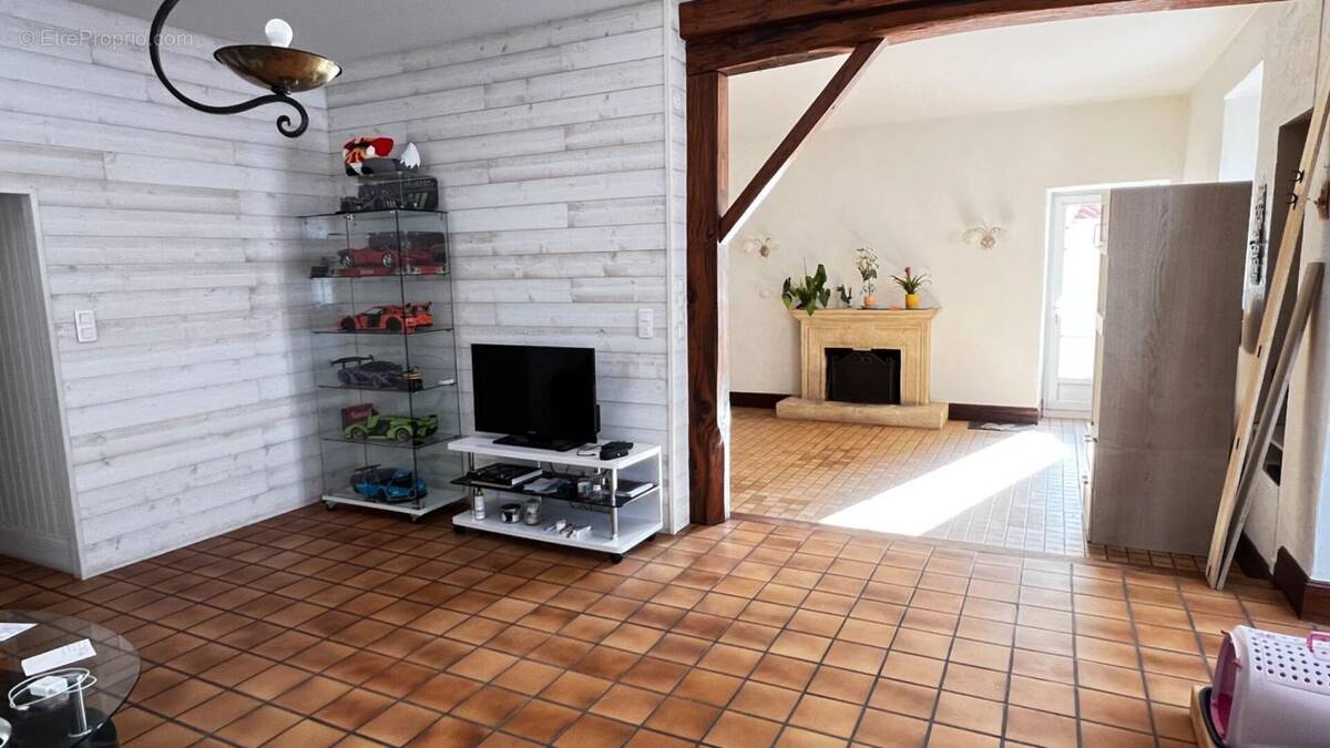 Maison à POUZAUGES