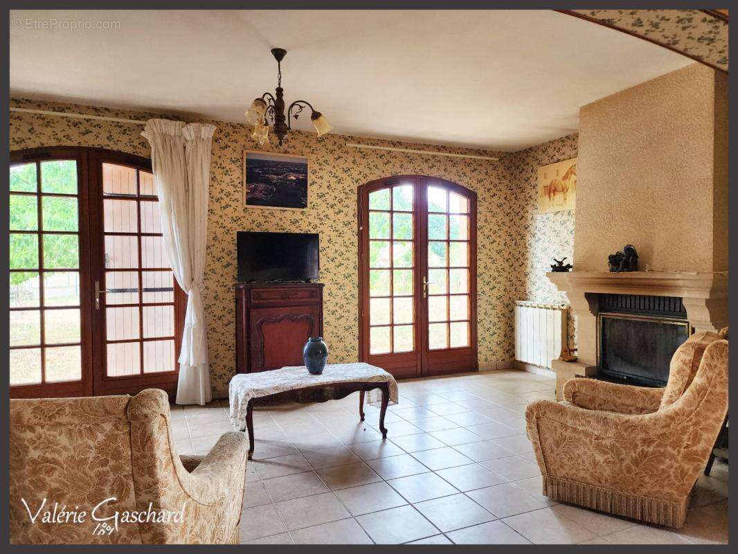 Le Pizou (dordogne) maison de 128 m² +  2850 m² de terrain et triple garage - photo 12