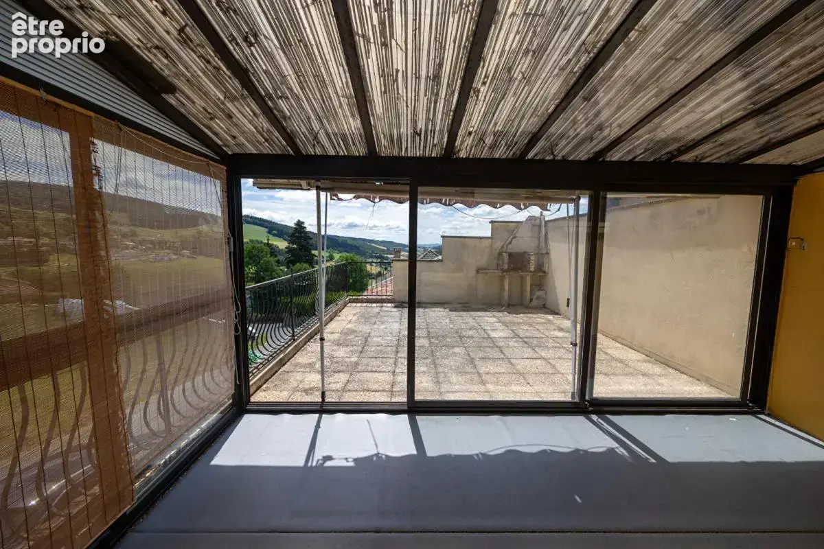 Villa T4 au calme avec 160 m² d'ateliers : idéal artisan, collectionneur ou projet locatif - photo 7