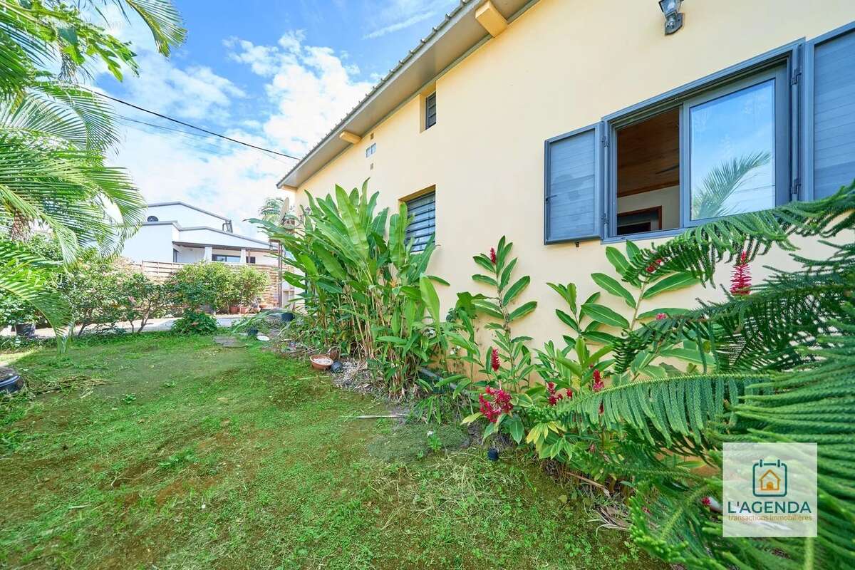 Villa 140 m² - Saint Joseph - photo 2
