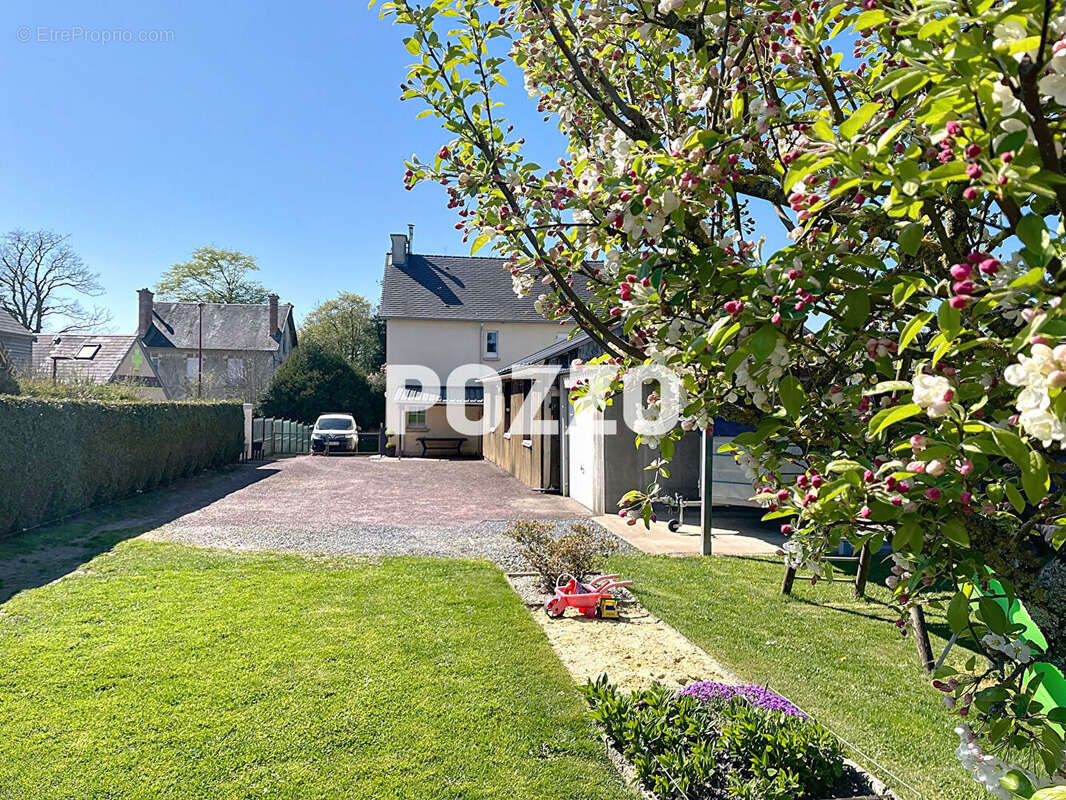 Maison à SAINT-SAMSON-DE-BONFOSSE