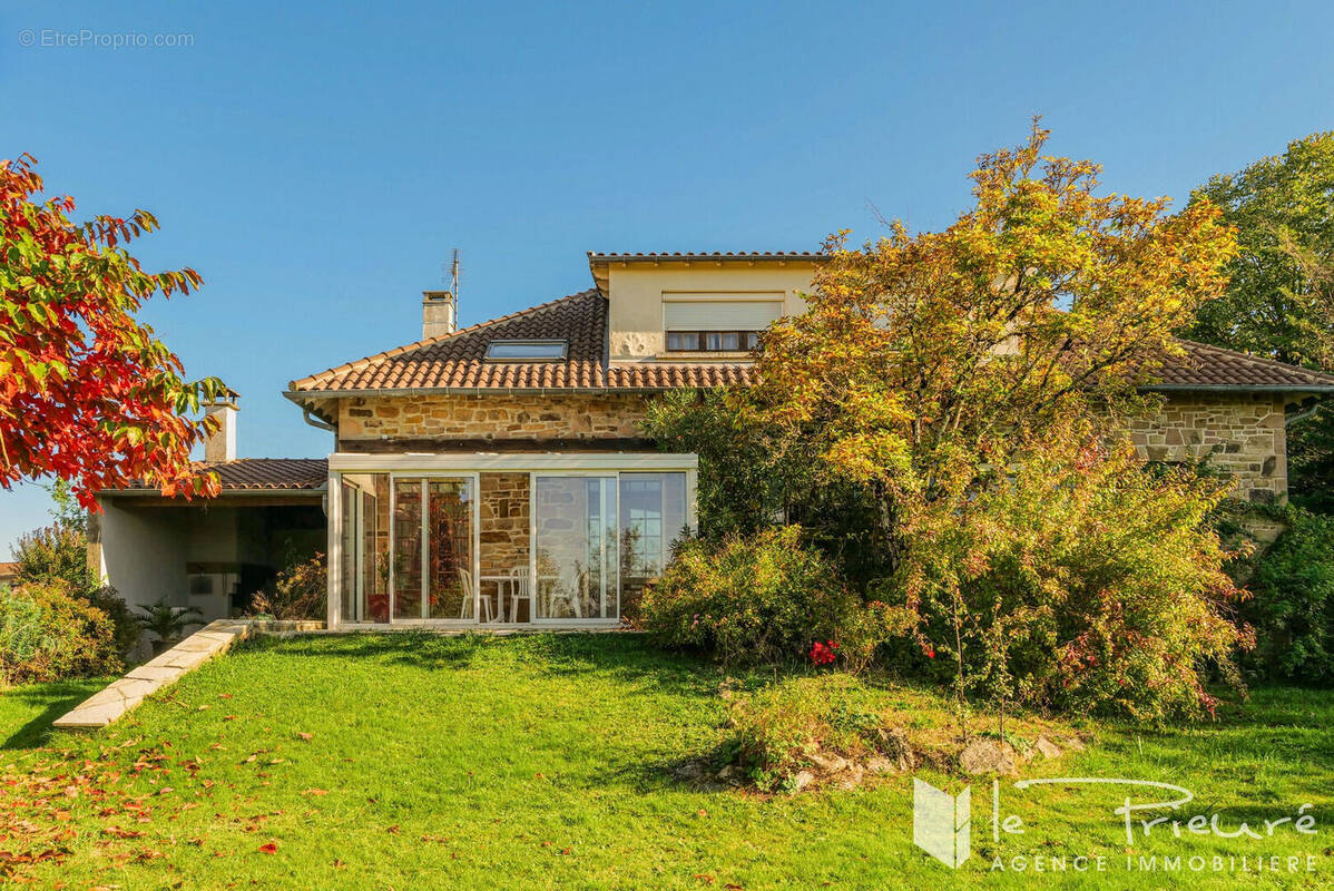 Maison à MIRANDOL-BOURGNOUNAC