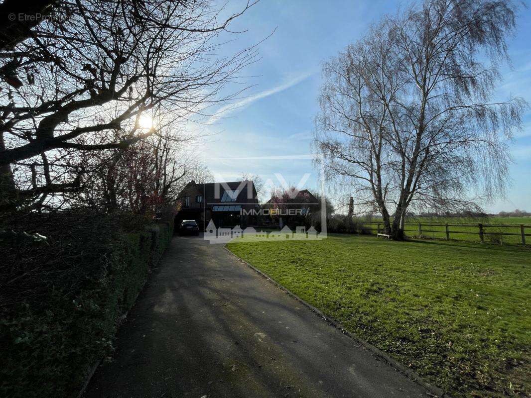 Maison à QUESNOY-SUR-DEULE