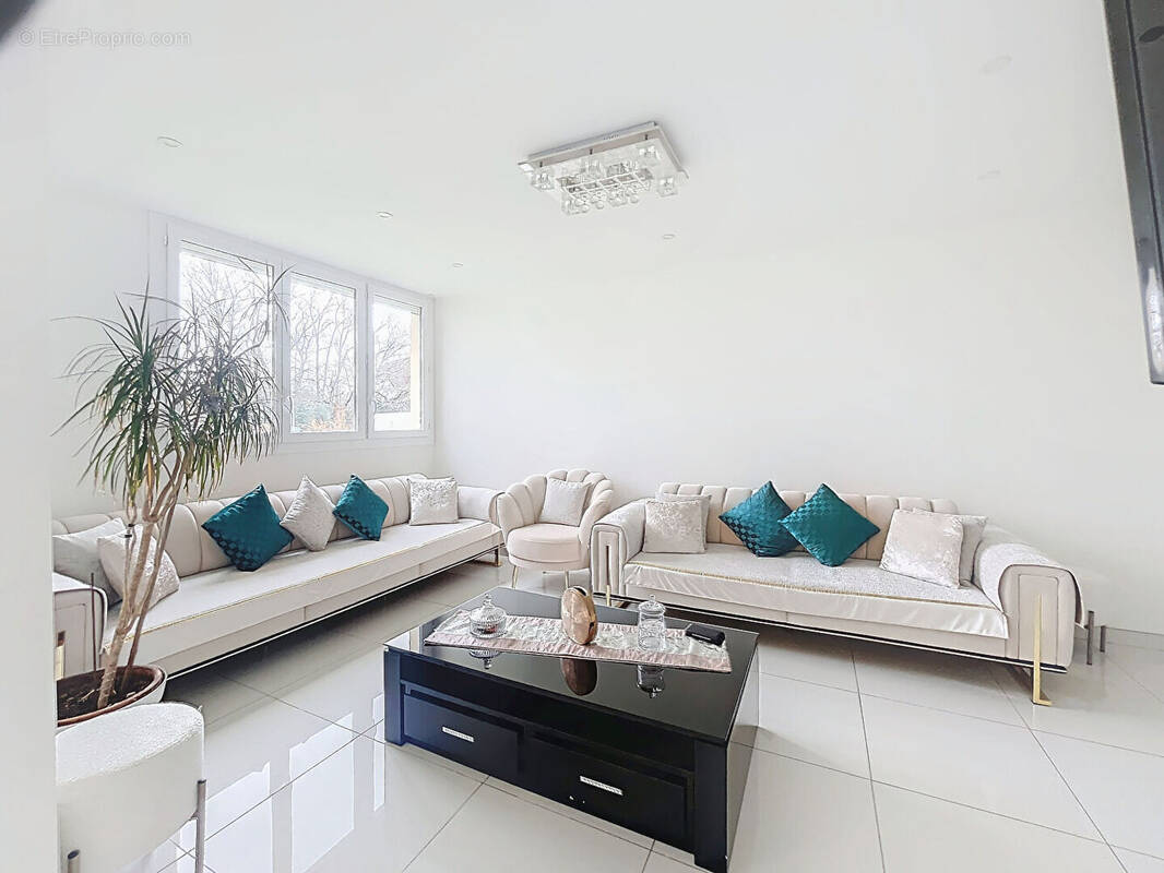 Appartement à CARBON-BLANC