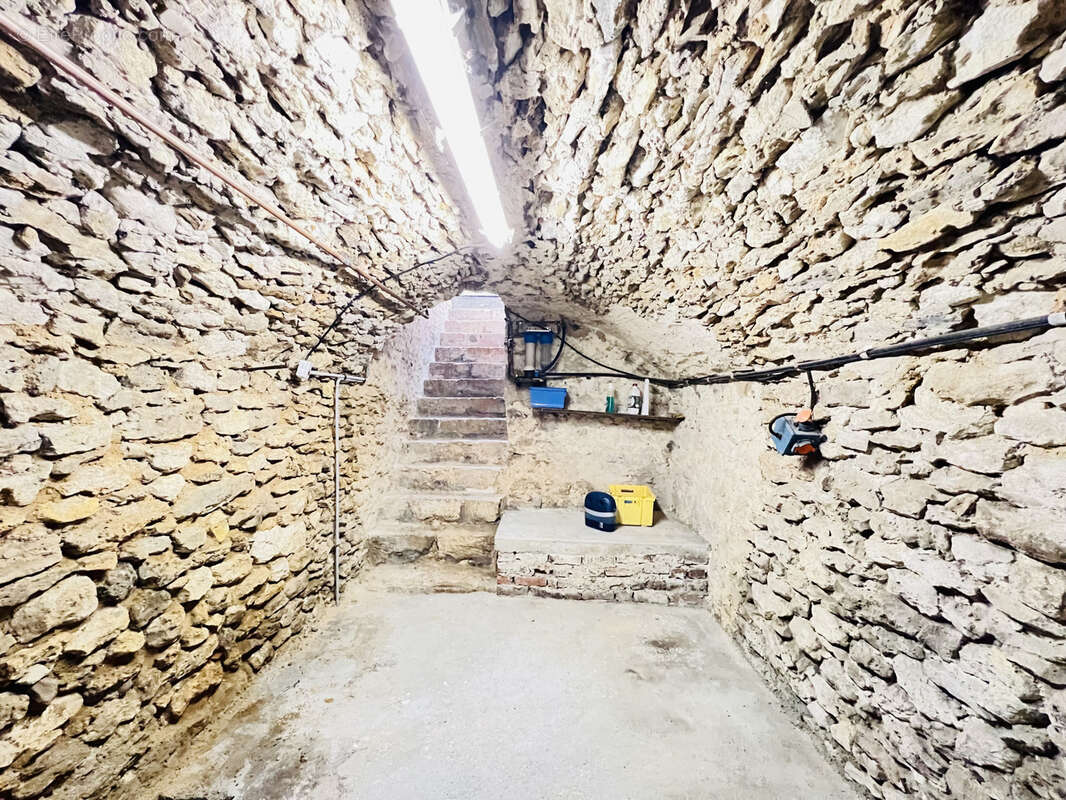 Maison à AUNAY-SOUS-AUNEAU