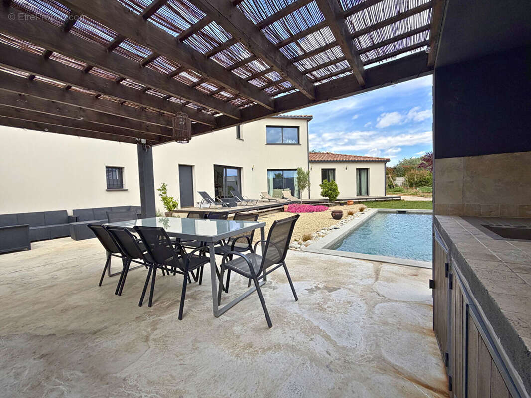 Maison à COMBAILLAUX