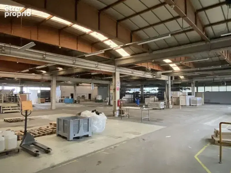 Commerce 5500 m² à Montbrison  - photo 4