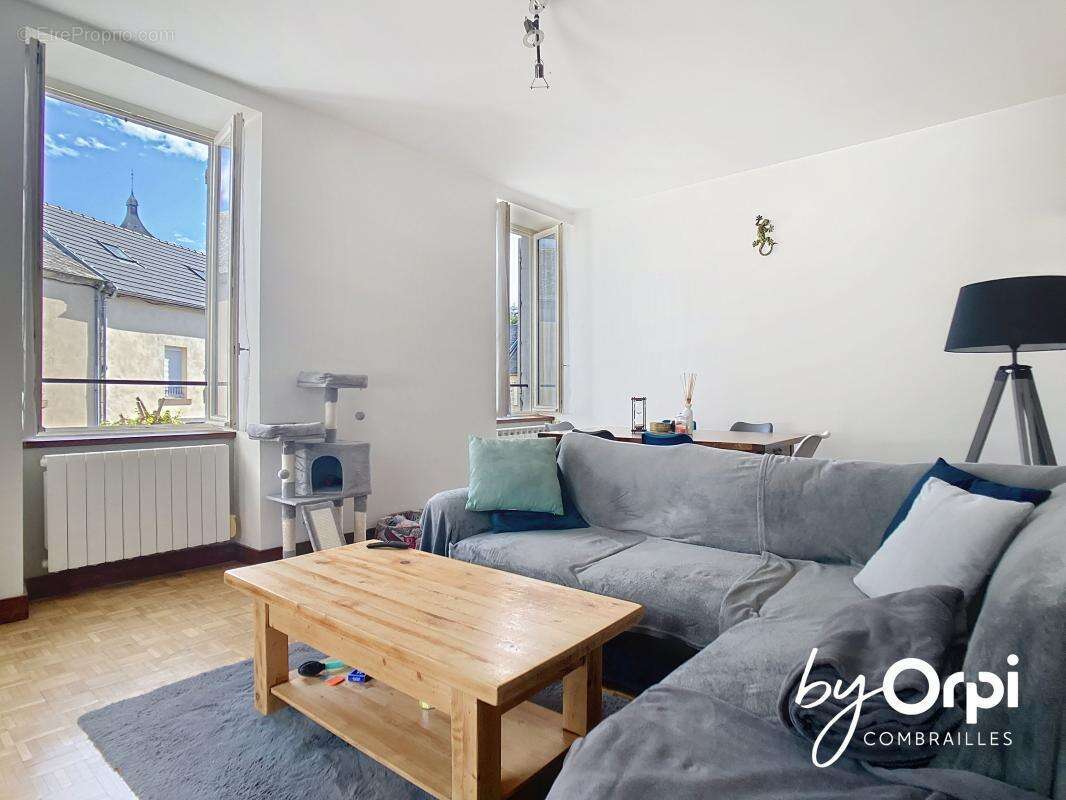 Appartement à SAINT-GERVAIS-D'AUVERGNE
