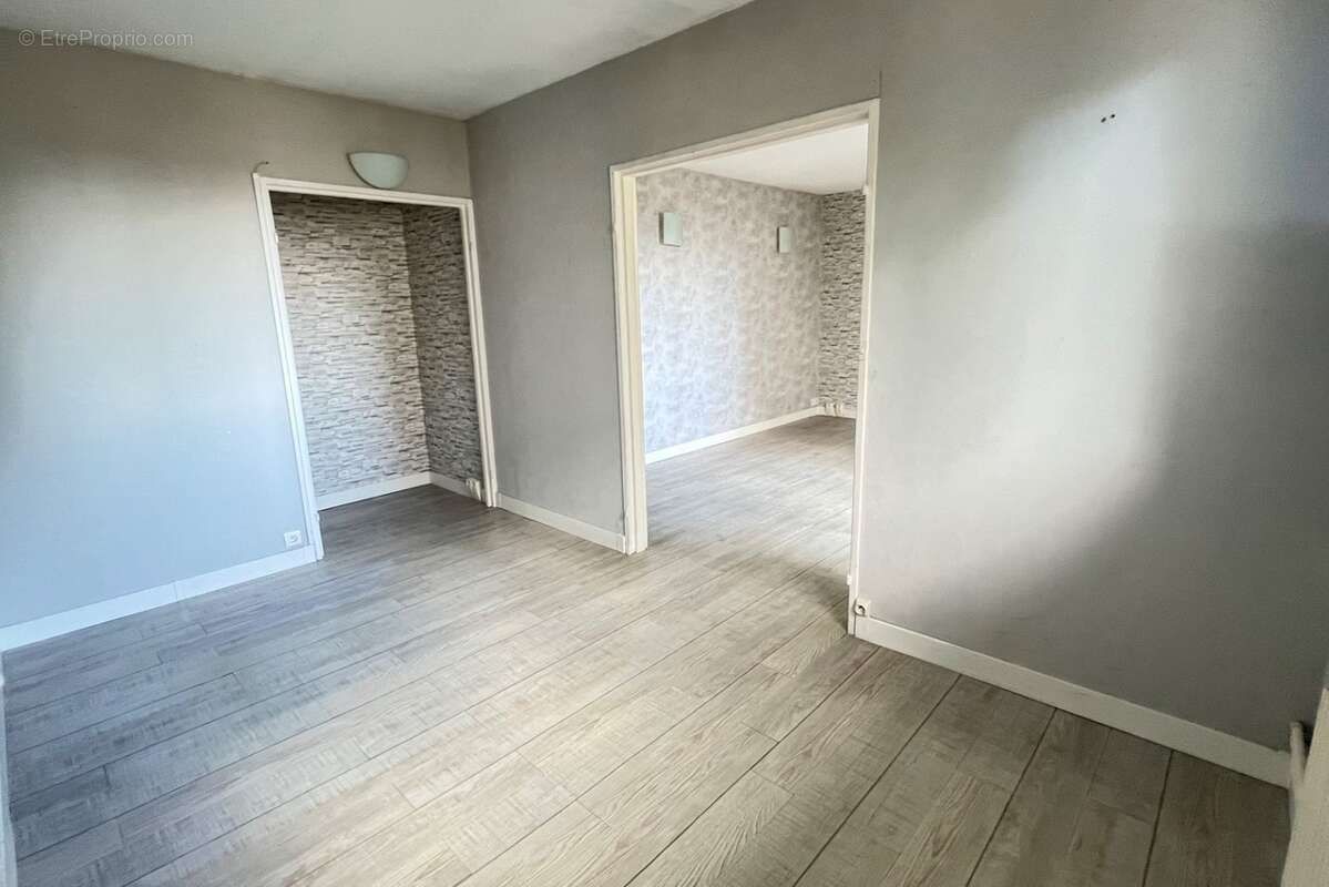 Appartement 71 m² à Gagny  - photo 3